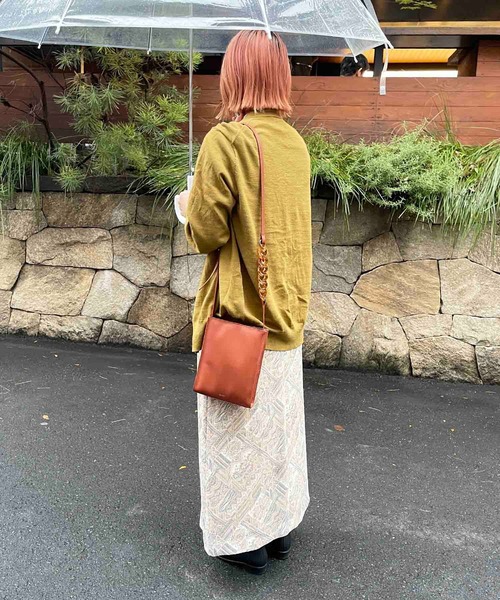 Beau're(ヴュレ)の「BEAURE ヴュレ シープレザー 樹脂チェーン スクエア ショルダー(ショルダーバッグ・レディース・ブラック/ブラウン・FREE)」の20枚目の写真