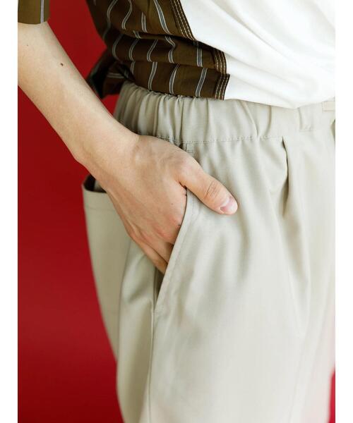 koe(コエ)の「ポリトロテーパードパンツ*(スラックス・レディース・ブラック/ライトグレー/ライトベージュ・M/S/L)」の10枚目の写真