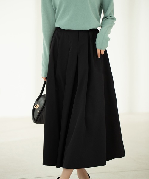 SAISON DE PAPILLON(セゾンドパピヨン)の「タックフレアスカート(スカート・レディース・ホワイト/ベージュ/ブルー/ブラック/パープル・L/S/M/XL)」の3枚目の写真