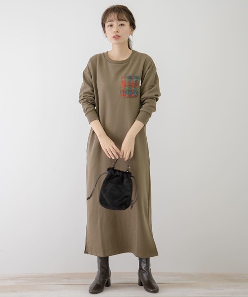 URBAN RESEARCH Sonny Label（アーバンリサーチサニーレーベル）の「【WEB限定】ハリスツイードポケット付きスウェットワンピース（ワンピース・レディース・ネイビー/ブラウン/カーキ・FREE）」の18枚目の写真