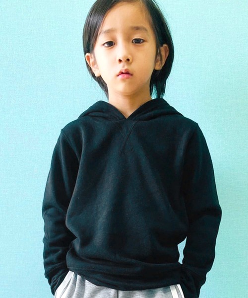 THE CASUAL(カジュアル)の「ガゼット付き無地プルオーバーパーカー キッズ(パーカー・キッズ・チャコール/パープル/ミント/モカ/ベージュ/ネイビー/ブラック/ブラウン/杢グレー/オートミール・110cm/130cm/120cm/140cm/160cm/150cm)」の2枚目の写真
