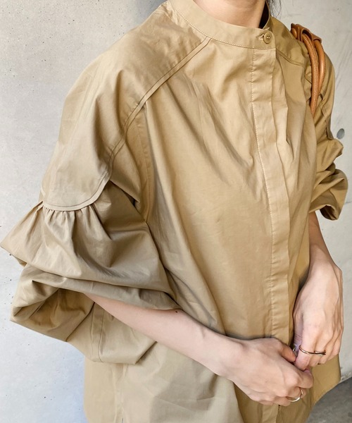 CAPRICIEUX LE'MAGE（カプリシューレマージュ）の「肩パイピングシャツ（シャツ/ブラウス・レディース・ホワイト/ベージュ・FREE）」の15枚目の写真