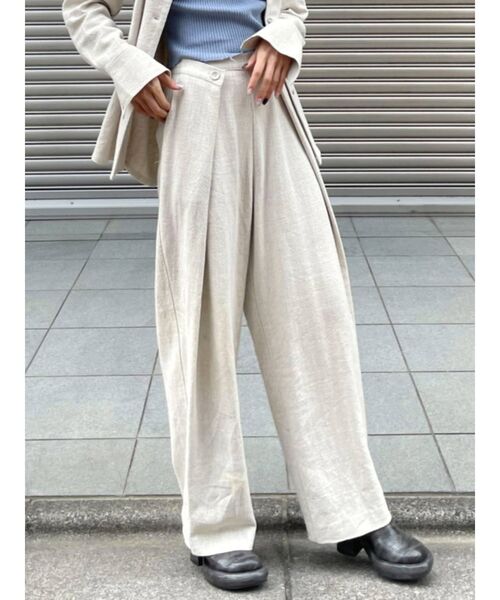 EMODA（エモダ）の「ホールドボタンルーズパンツ（その他パンツ・レディース・アイボリー/ブラック/グリーン・SMALL/MEDIUM）」の4枚目の写真