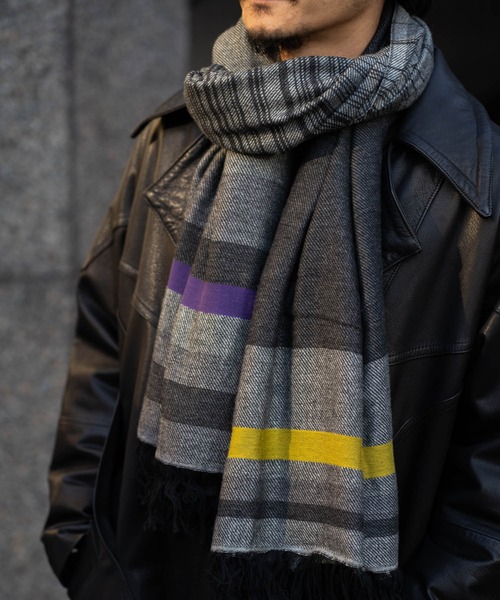 Iroquois（イロコイ）の「LINE STOLE（ストール/ショール・メンズ・ブラック系その他・FREE）」の2枚目の写真