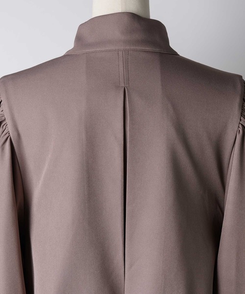 LA BELLE ETUDE（ラベルエチュード）の「ショートボレロトレンチ