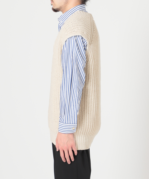 SLOANE（スローン）の「【SLOANE / スローン】別注 Vネック ニットベスト（ベスト・メンズ・オレンジ/ブラック/ナチュラル/グリーン・FREE）」の17枚目の写真