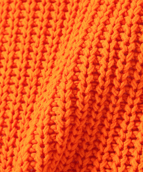 SLOANE（スローン）の「【SLOANE / スローン】別注 Vネック ニットベスト（ベスト・メンズ・オレンジ/ブラック/ナチュラル/グリーン・FREE）」の5枚目の写真