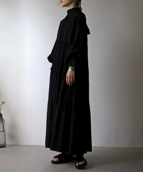 UNFIELD(アンフィールド)の「【UNFIELD】2WAYリボンティアードワンピース(ワンピース・レディース・ブラック/ベージュ・FREE)」の3枚目の写真