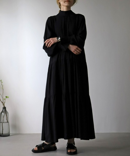 UNFIELD(アンフィールド)の「【UNFIELD】2WAYリボンティアードワンピース(ワンピース・レディース・ブラック/ベージュ・FREE)」の4枚目の写真