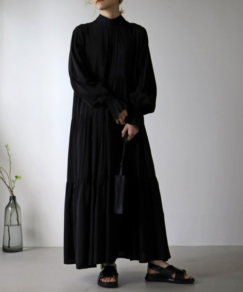 UNFIELD(アンフィールド)の「【UNFIELD】2WAYリボンティアードワンピース(ワンピース・レディース・ブラック/ベージュ・FREE)」の5枚目の写真