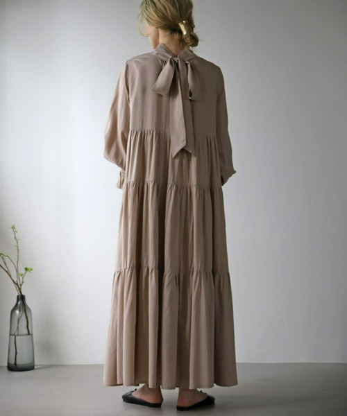 UNFIELD(アンフィールド)の「【UNFIELD】2WAYリボンティアードワンピース(ワンピース・レディース・ブラック/ベージュ・FREE)」の21枚目の写真