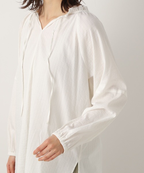 LEPSIM（レプシィム）の「ギャザーVネックブラウス　259277（シャツ/ブラウス・レディース・オフホワイト/ピンク/ブルー・FREE）」の17枚目の写真