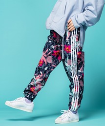 ブランド古着 Adidas アディダスのパンツ 花柄 ボタニカル柄 古着通販 Zozoused