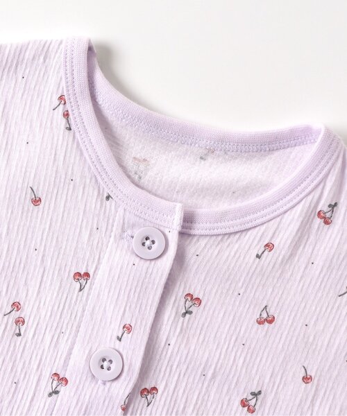 Ampersand（アンパサンド）の「さくらんぼ柄前開きパジャマ（ルームウェア/パジャマ・キッズ・ラベンダー/アイボリー・100/90/140/130/120/110/80）」の7枚目の写真