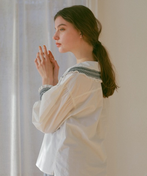 idem（イデム）の「shirring collar blouse/シャーリングカラーコットンブラウス（シャツ/ブラウス・レディース・オフホワイト/ミント・FREE）」の3枚目の写真