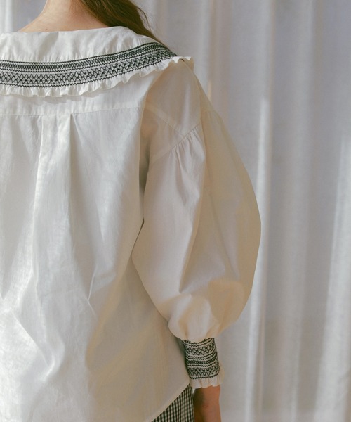 idem（イデム）の「shirring collar blouse/シャーリングカラーコットンブラウス（シャツ/ブラウス・レディース・オフホワイト/ミント・FREE）」の14枚目の写真