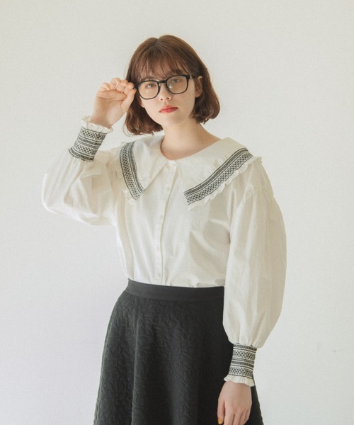idem（イデム）の「shirring collar blouse/シャーリングカラーコットンブラウス（シャツ/ブラウス・レディース・オフホワイト/ミント・FREE）」の10枚目の写真