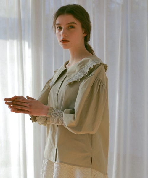 idem（イデム）の「shirring collar blouse/シャーリングカラーコットンブラウス（シャツ/ブラウス・レディース・オフホワイト/ミント・FREE）」の12枚目の写真