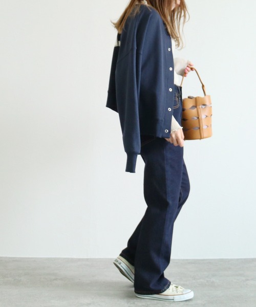 reca（レカ）の「美シルエットストレートデニムパンツ（デニムパンツ・レディース・グレー/ブルー/インディゴブルー・M/L）」の21枚目の写真