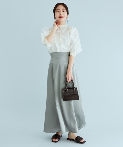 レース調ジャガードパイピングブラウス