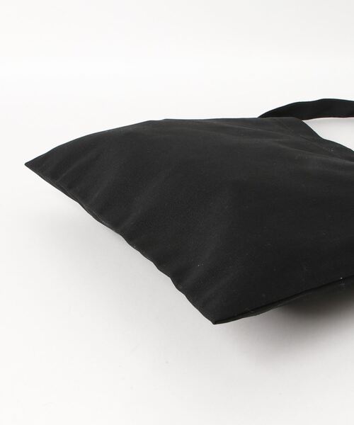 United Athle（ユナイテッドアスレ）の「『United Athle/ユナイテッドアスレ』レギュラーキャンバスサコッシュ（ショルダーバッグ・レディース・ブラック/オフホワイト・FREE）」の10枚目の写真