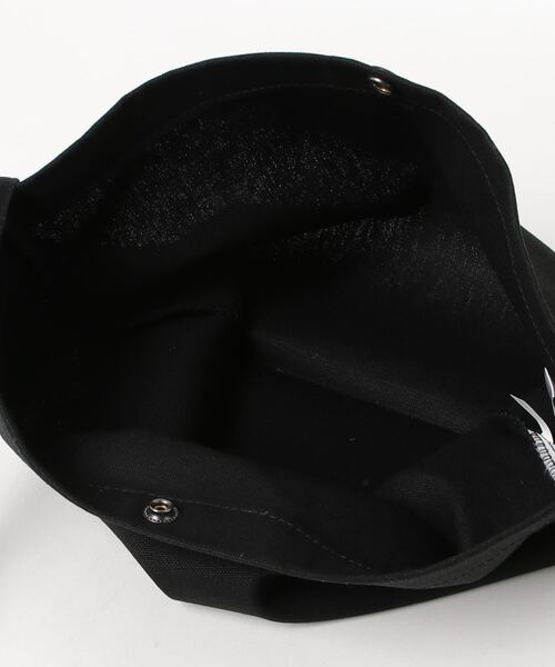 United Athle（ユナイテッドアスレ）の「『United Athle/ユナイテッドアスレ』レギュラーキャンバスサコッシュ（ショルダーバッグ・レディース・ブラック/オフホワイト・FREE）」の11枚目の写真