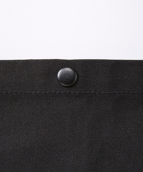 United Athle（ユナイテッドアスレ）の「『United Athle/ユナイテッドアスレ』レギュラーキャンバスサコッシュ（ショルダーバッグ・レディース・ブラック/オフホワイト・FREE）」の9枚目の写真