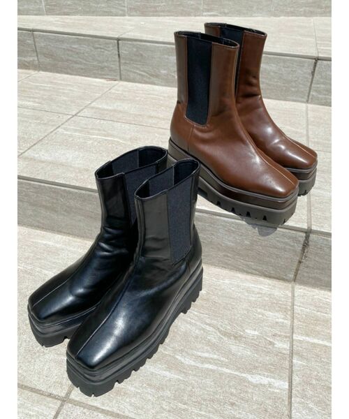 EVRIS（エヴリス）の「サイドゴアブーツ（ブーツ・レディース・ブラック・MEDIUM/LARGE/SMALL）」の3枚目の写真