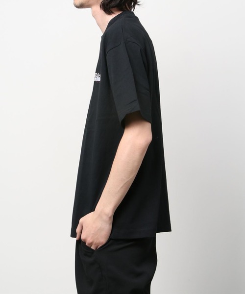 FIRST DOWN(ファーストダウン)の「【FIRST DOWN/ファーストダウン】ビッグシルエット ワンポイント ブランドロゴ刺繍 半袖Tシャツ(Tシャツ/カットソー・メンズ・ホワイト/ブラック・M/L/XL)」の4枚目の写真