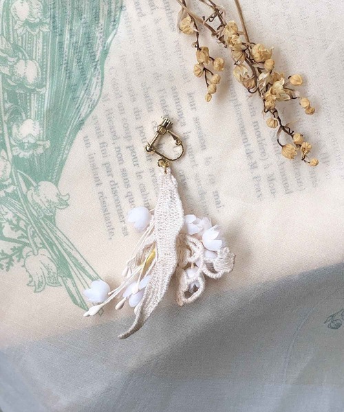 m.soeur（エムスール）の「スズランレースの片耳イヤリング＊（イヤリング・レディース・ホワイト・FREE）」の7枚目の写真