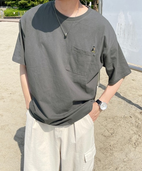 PairPair（ペアペア）の「holiday刺繍Tシャツ(ユニセックス)（Tシャツ/カットソー・メンズ・オフホワイト/グリーン/ホワイト系その他/ブラック系その他/グリーン系その他/スミクロ・フリー）」の14枚目の写真