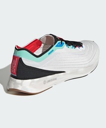 adidas（アディダス）の「アディゼロ ライトストライク