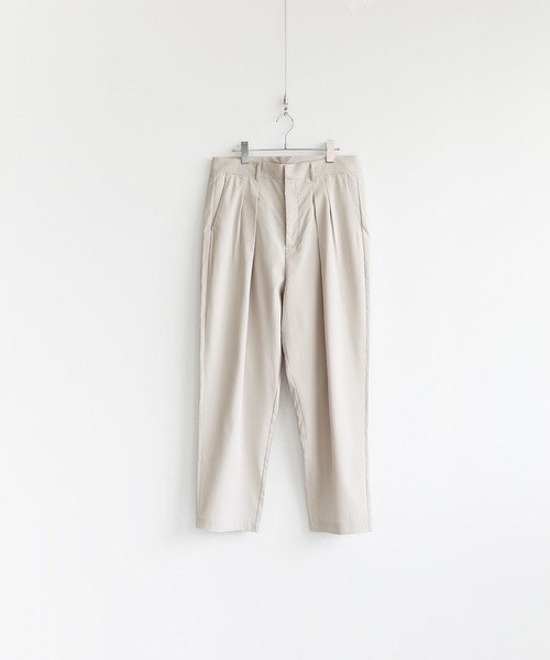 LILL（リル）の「ディープツータックワイドテーパードパンツ（その他パンツ・メンズ・チャコールグレー/ブラック/オフホワイト・S/M/L/XL）」の11枚目の写真