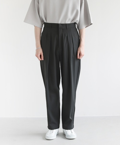 LILL（リル）の「ディープツータックワイドテーパードパンツ（その他パンツ・メンズ・チャコールグレー/ブラック/オフホワイト・S/M/L/XL）」の14枚目の写真
