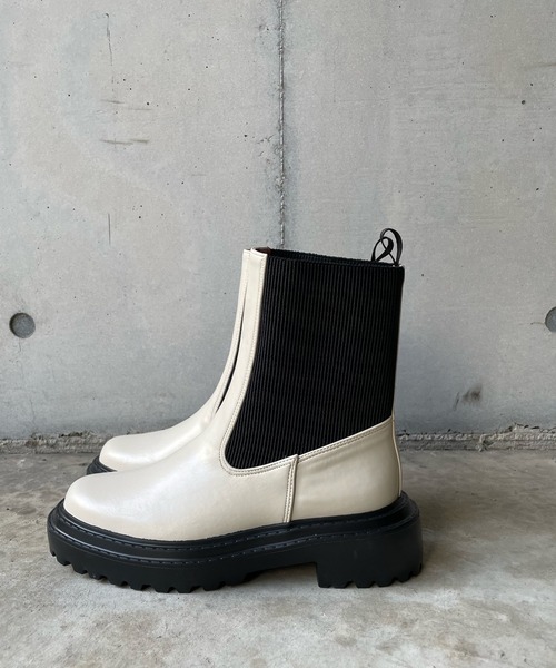 DouDou（ドゥドゥ）の「サイドゴアブーツ（ブーツ・レディース・アイボリー/ブラック・36/37/38）」の8枚目の写真