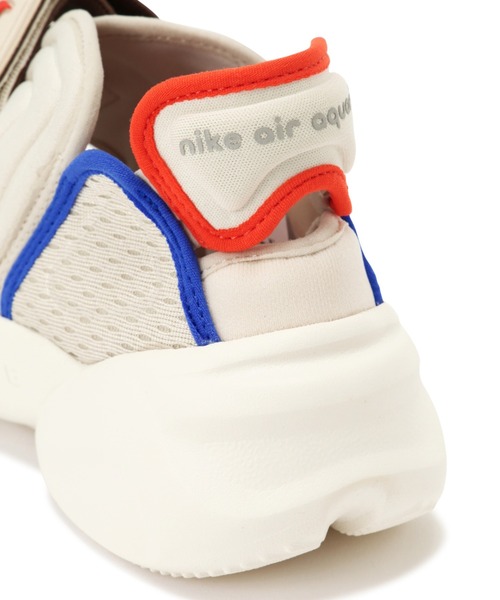 NIKE(ナイキ)の「(NIKE)ナイキ アクア リフト プレミアム シューズ(スニーカー・レディース・ベージュ・23/24.0/25.0)」の9枚目の写真