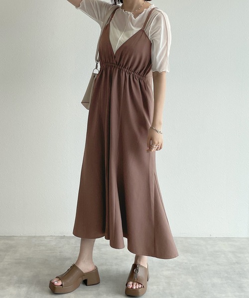 w closet（ダブルクローゼット）の「【2WAY】マーメイドジャンパースカート（ジャンパースカート・レディース・ブラック/ブラウン/アイボリー/ブラウン系その他・FREE）」の4枚目の写真