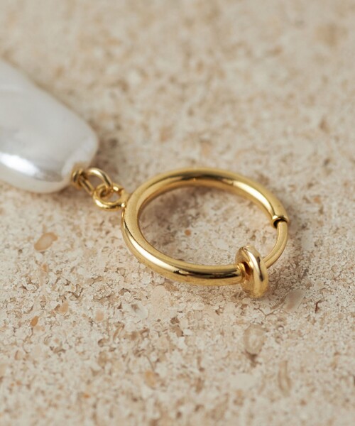 CITEN(シテン)の「<CITEN>フェイクバロックパール ノンホールピアス イヤリング(イヤリング・レディース・ゴールド・FREE)」の2枚目の写真