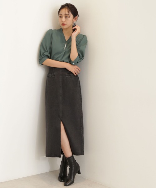 NATURAL BEAUTY BASIC（ナチュラルビューティーベーシック）の「フロントスリットデニムナロースカート（デニムスカート・レディース・ブラック/ネイビー・SMALL/MEDIUM）」の6枚目の写真