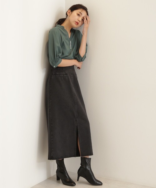 NATURAL BEAUTY BASIC（ナチュラルビューティーベーシック）の「フロントスリットデニムナロースカート（デニムスカート・レディース・ブラック/ネイビー・SMALL/MEDIUM）」の7枚目の写真