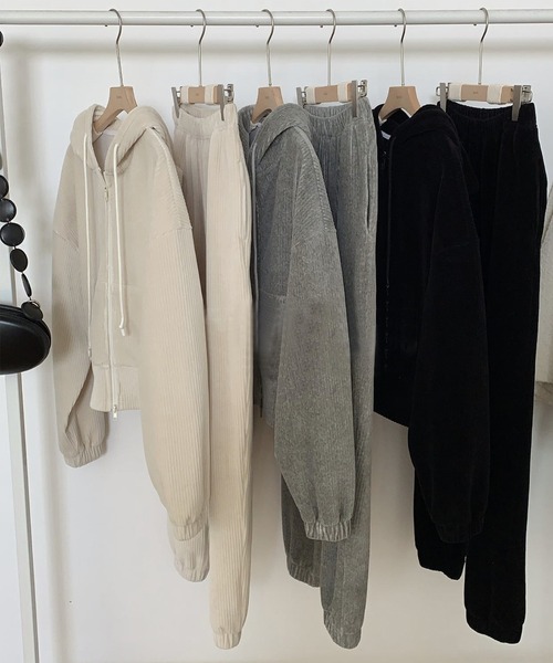 aimoha(アイモハ)の「スウェットパンツ(スウェットパンツ・レディース・グレー/オフホワイト/ブラック・SMALL/LARGE/MEDIUM)」の12枚目の写真