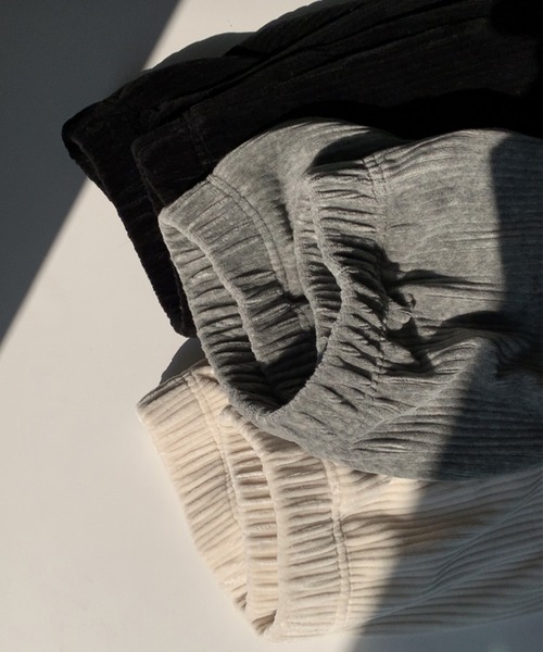 aimoha(アイモハ)の「スウェットパンツ(スウェットパンツ・レディース・グレー/オフホワイト/ブラック・SMALL/LARGE/MEDIUM)」の9枚目の写真