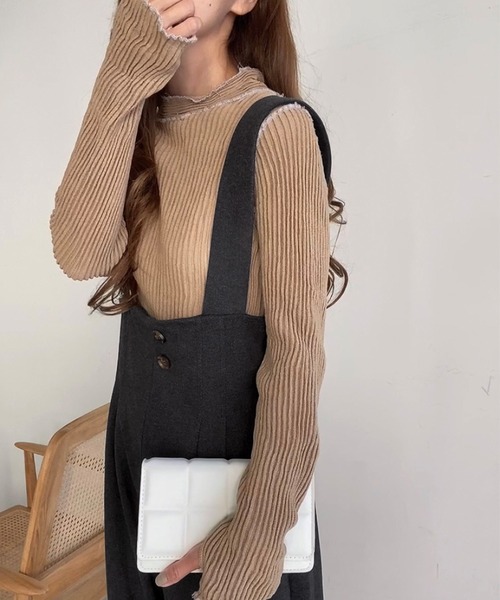 JUNOAH（ジュノア）の「タックサロペット（サロペット/オーバーオール・レディース・ブラック/モカ/グレイッシュベージュ/キャメル/ブラウン/ライトグレー/チャコール・MEDIUM/LARGE/X-LARGE/SMALL）」の11枚目の写真