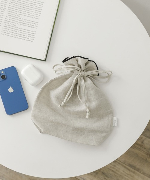 URBAN RESEARCH DOORS（アーバンリサーチドアーズ）の「DOORS LIVING PRODUCTS　コットンリネンライン巾着M（ポーチ・レディース・ブラック・MEDIUM）」の7枚目の写真