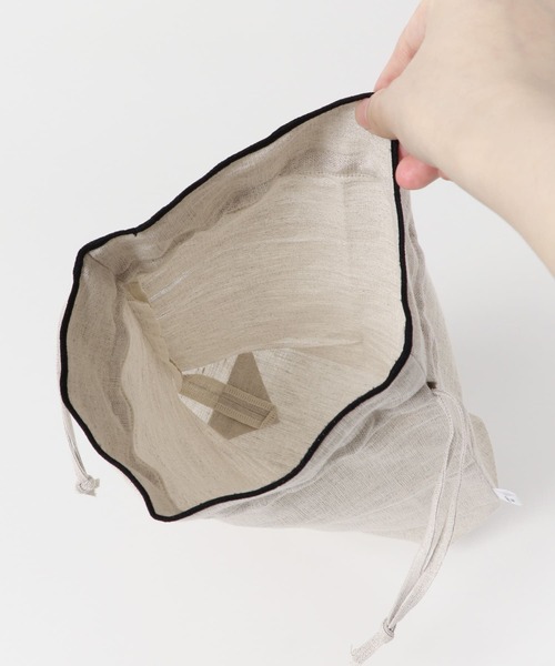 URBAN RESEARCH DOORS（アーバンリサーチドアーズ）の「DOORS LIVING PRODUCTS　コットンリネンライン巾着M（ポーチ・レディース・ブラック・MEDIUM）」の5枚目の写真