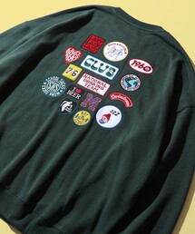 FREAK'S STORE（フリークスストア）の「WEB限定 ビッグシルエット バック刺繍 ランダムワッペンデザイン クルーネックスウェット（スウェット・メンズ）」