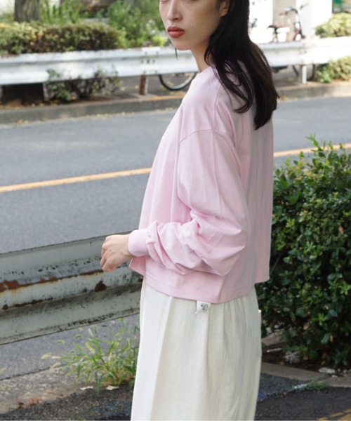 C.E.L.STORE(セルストア)の「GILDAN/ギルダン SHORT LENGTH LS TEE ショートレングスLS-Tシャツ(Tシャツ/カットソー・レディース・サンドベージュ/グリーン/オリーブ/ホワイト/ピンク系/ネイビー/チャコールグレー/ライトグレー/ブラック・LARGE)」の9枚目の写真