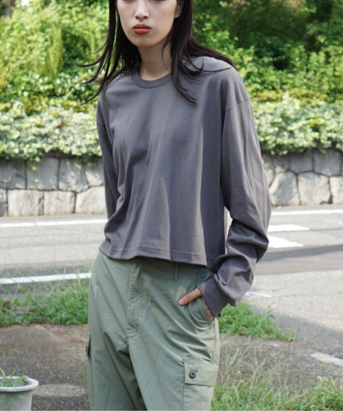 C.E.L.STORE(セルストア)の「GILDAN/ギルダン SHORT LENGTH LS TEE ショートレングスLS-Tシャツ(Tシャツ/カットソー・レディース・サンドベージュ/グリーン/オリーブ/ホワイト/ピンク系/ネイビー/チャコールグレー/ライトグレー/ブラック・LARGE)」の1枚目の写真