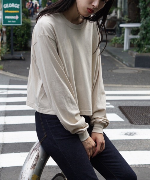 C.E.L.STORE(セルストア)の「GILDAN/ギルダン SHORT LENGTH LS TEE ショートレングスLS-Tシャツ(Tシャツ/カットソー・レディース・サンドベージュ/グリーン/オリーブ/ホワイト/ピンク系/ネイビー/チャコールグレー/ライトグレー/ブラック・LARGE)」の5枚目の写真