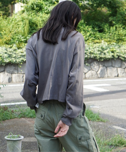 C.E.L.STORE(セルストア)の「GILDAN/ギルダン SHORT LENGTH LS TEE ショートレングスLS-Tシャツ(Tシャツ/カットソー・レディース・サンドベージュ/グリーン/オリーブ/ホワイト/ピンク系/ネイビー/チャコールグレー/ライトグレー/ブラック・LARGE)」の20枚目の写真
